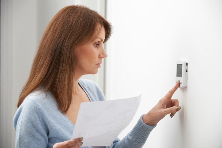 What Should Your Thermostat Be Set at in Summer and Winter?